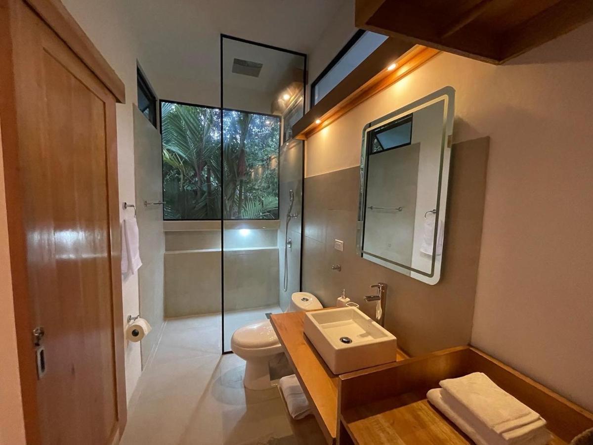 Puerto Viejo de Talamanca Caribbean Irie - Charming, Luxurious Bungalow In Nature With Ac & Fiber Optic Wifi מראה חיצוני תמונה