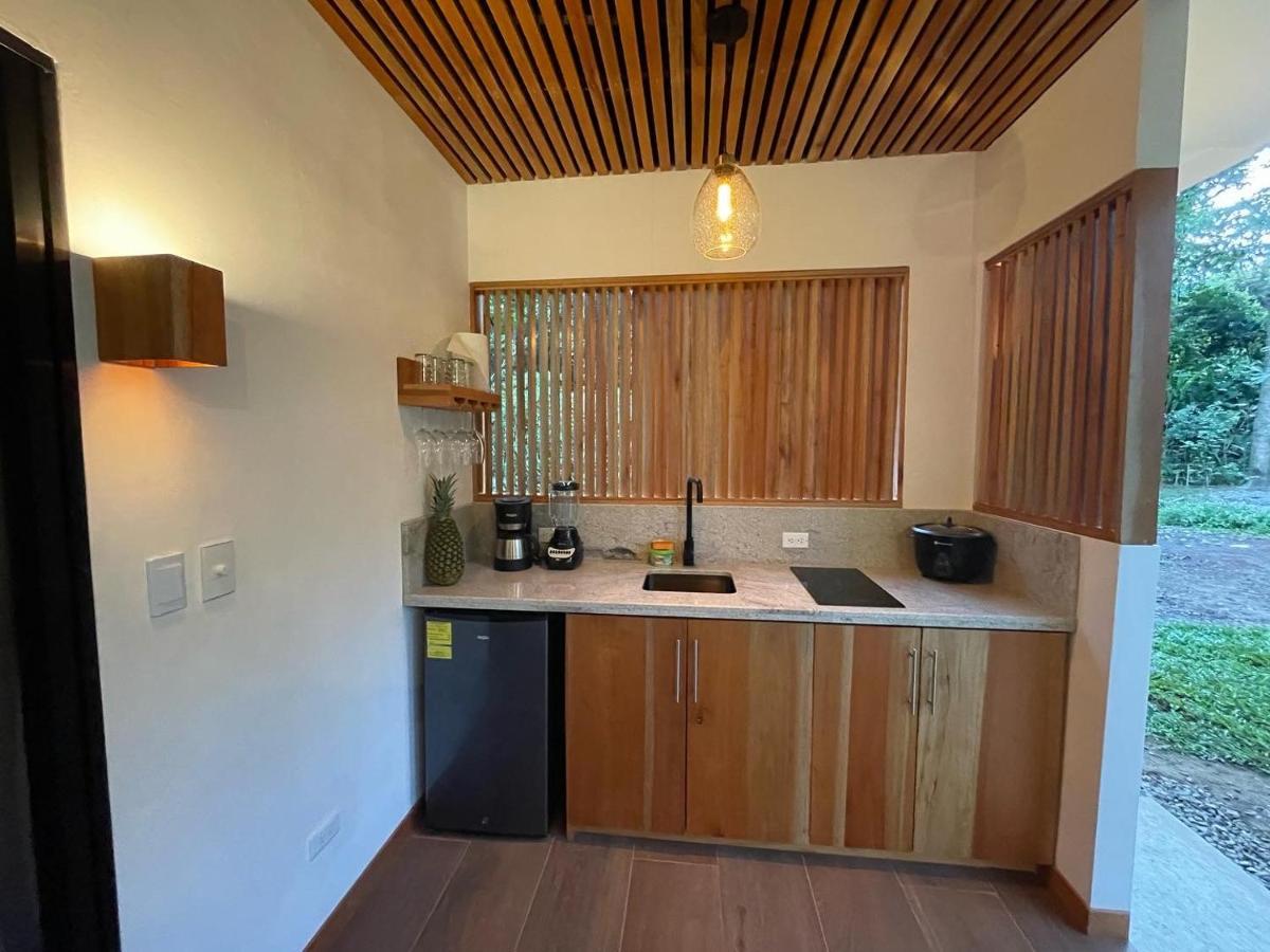 Puerto Viejo de Talamanca Caribbean Irie - Charming, Luxurious Bungalow In Nature With Ac & Fiber Optic Wifi מראה חיצוני תמונה
